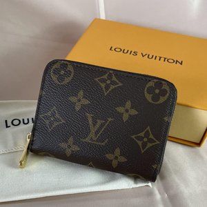 USED LOUIS VUITTON Monogram Zippy Leather Purse